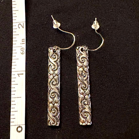 Stamped bar earrings, silver-tone - Picture 3 of 4